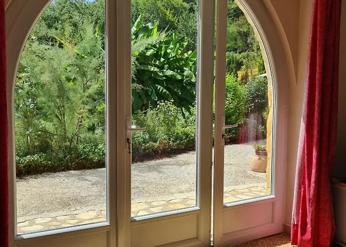 Du Moulin De La Roque * Castels