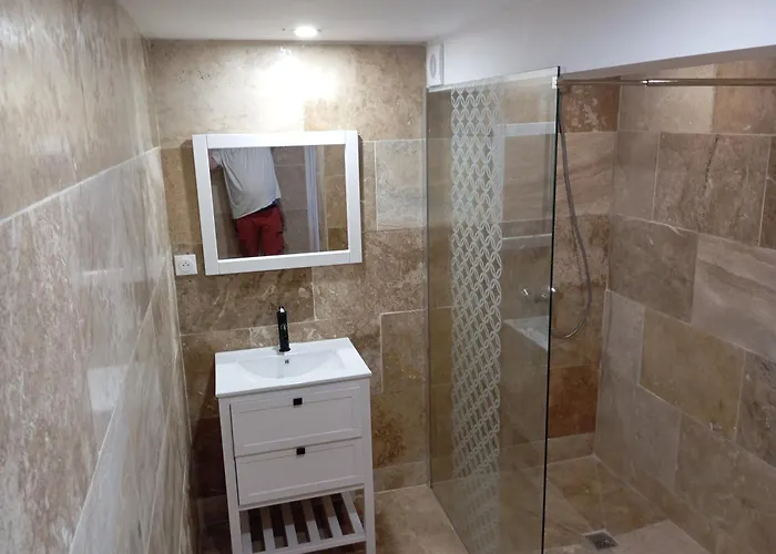 Du Moulin De La Roque Castels